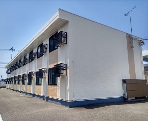 レオパレスグリーンパーク若宮の外観