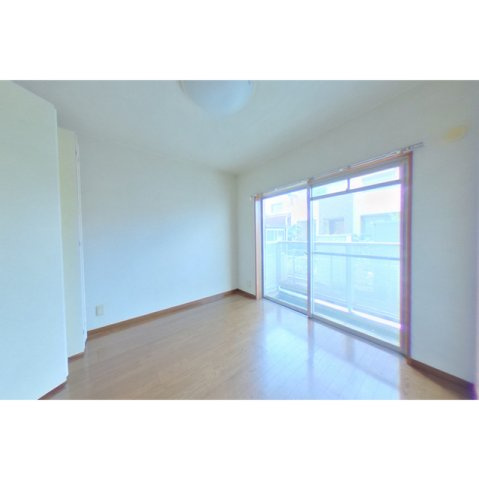 ドリーム　ヨシマチの居間・リビング|洋室