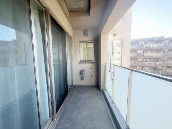 【バルコニー】 | バースシティ・ザ・マーク鷺沼 | 日当たりのよいバルコニー