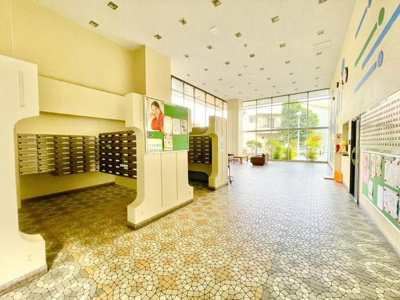 【エントランス】 | 白鷺スカイハイツ | 清潔に維持されている共用部。住む方のマナーの良さが感じられます！