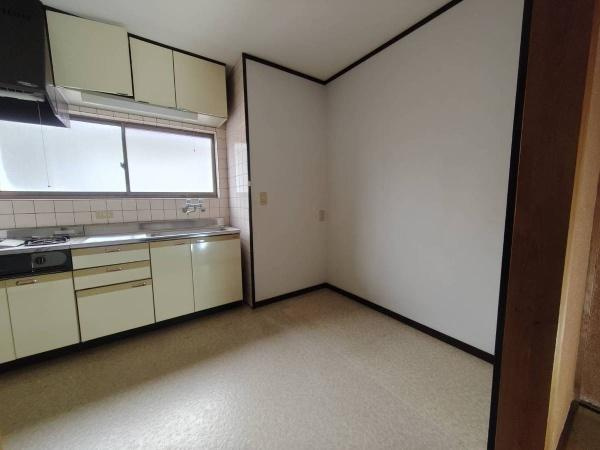 和歌山市毛見　中古戸建のキッチン