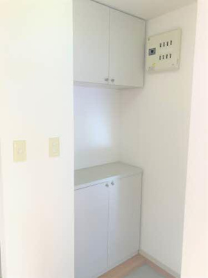 【玄関】 | ニューヒルズB棟