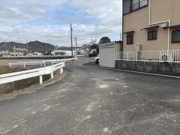 幸田町坂崎字黒下・中古戸建の前面道路含む現地写真|前面道路です。