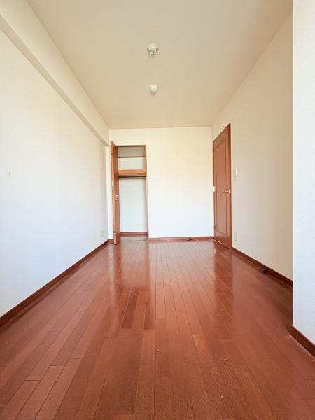 グランシティ上永谷の洋室