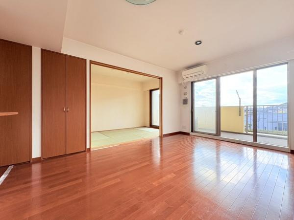 グランシティ上永谷の居間・リビング