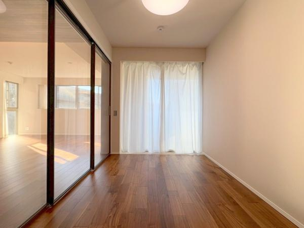 バースシティ・ザ・マーク鷺沼の洋室|ご趣味のお部屋としても使える広さの洋室です。