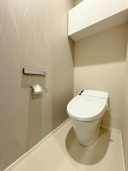 バースシティ・ザ・マーク鷺沼のトイレ|暖房付き洗浄便座です