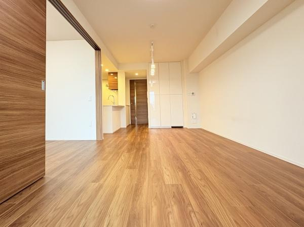 ドレッセWISEたまプラーザB棟の居間・リビング