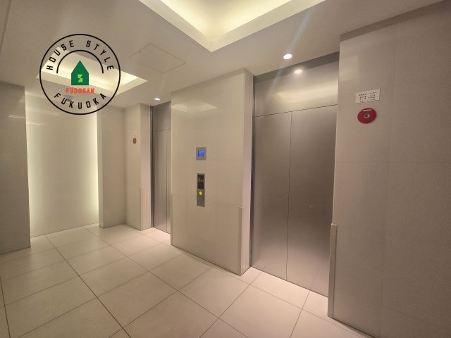 アイランドタワースカイクラブC棟　5階のその他共用部分|エレベーターがあり、小さなお子様連れや重い荷物の際も安心です。