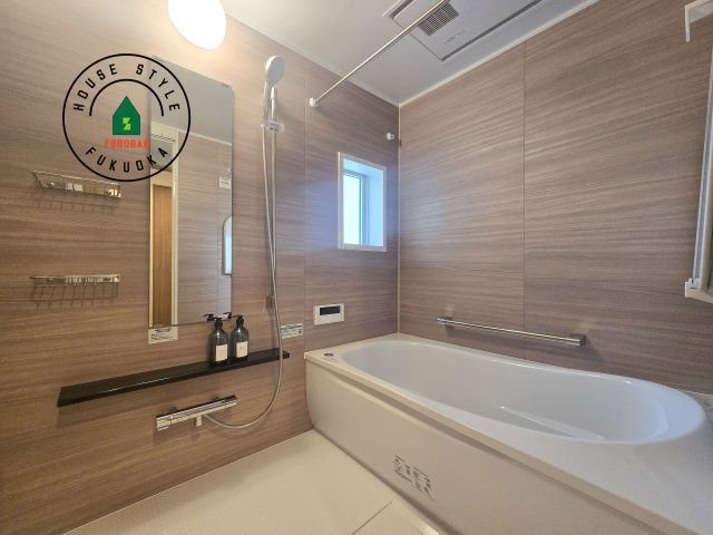 アイランドタワースカイクラブC棟　5階の浴室|1日の疲れを癒してくれる広々バスルーム。雨の日のお洗濯にも大活躍な浴室乾燥機付です！