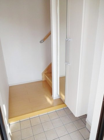 サン　フォレストの玄関
