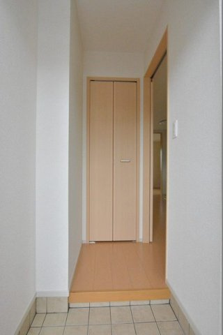 ＶＥＮＥＺＩＡ　ＲＯＳＡの玄関