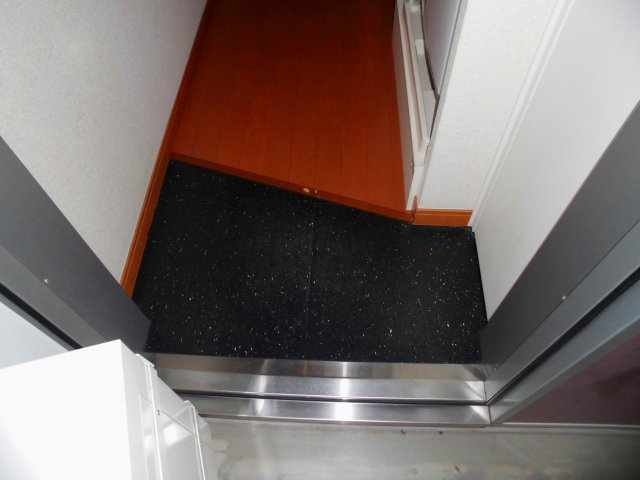 レオパレス昴５５５Ｃの玄関