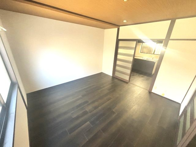 大石北町貸家の居間・リビング