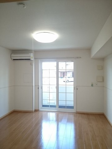 ガーデンコート　Ｂの居間・リビング|ゆったりとした居間です