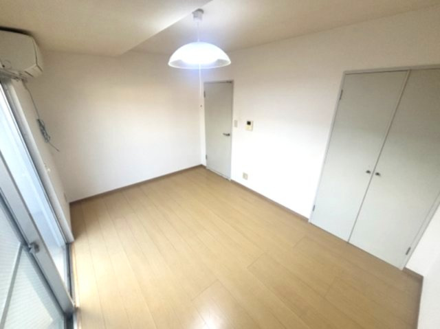 トロントナダの寝室