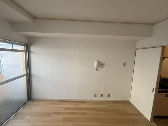 ル・パレ本山中の居間・リビング