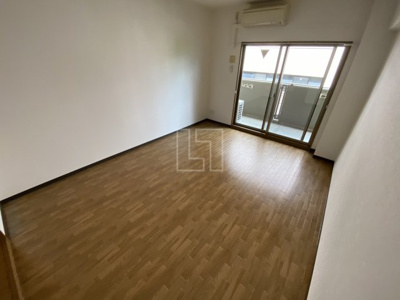 【居間・リビング】 |  パークハイムうつぼ  | パークハイムうつぼ　洋室