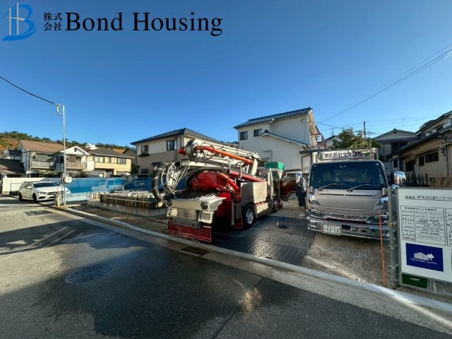 お車並列3台可・WIC等収納豊富　北舞子1丁目　限定1棟の前面道路含む現地写真