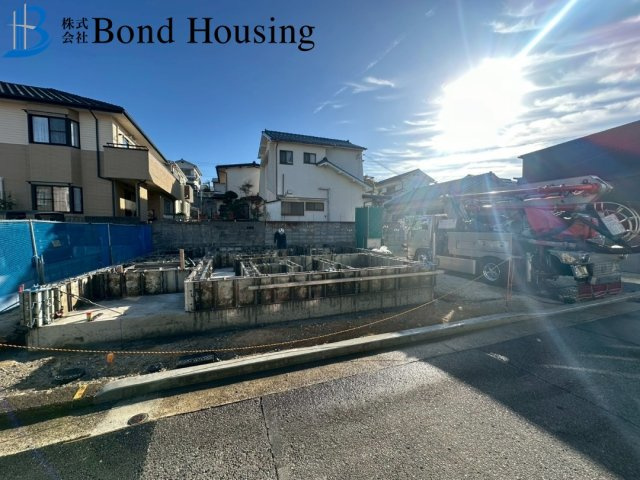 お車並列3台可・WIC等収納豊富　北舞子1丁目　限定1棟の前面道路含む現地写真