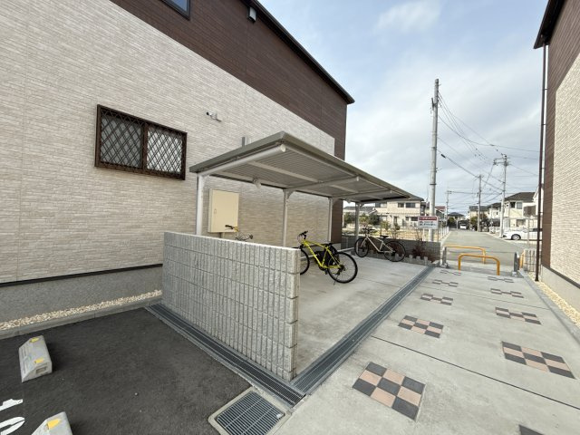 リヴィエール・デュアルＢの駐車場
