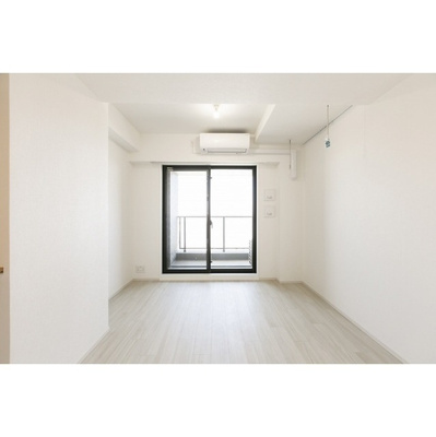 【居間・リビング】 | コンフォリア西荻窪 | 6.8帖のきれいな洋室。