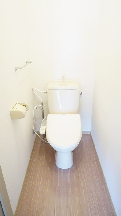 ミキハウス　B棟のトイレ|清潔感のあるトイレです