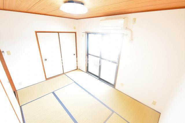 カーサフィオーレ壱番館の和室