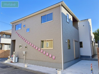 【外観】 | 小学校9分　WIC×2　長期優良住宅　夏見台1　全2棟　1号棟 | 販売現地
洗練されたデザインが映える外観です。