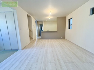 【玄関】 | 小学校9分　WIC×2　長期優良住宅　夏見台1　全2棟　1号棟 | 販売現地