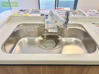 【キッチン】 | 小学校9分　WIC　長期優良住宅　夏見台1　全2棟　2号棟