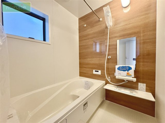 【浴室】 | 小学校9分　WIC　長期優良住宅　夏見台1　全2棟　2号棟