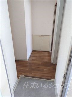 セジュール中野の玄関