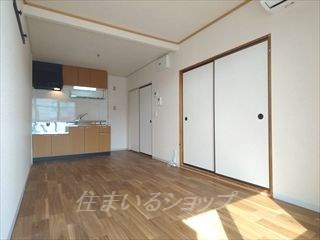 セジュール中野の居間・リビング