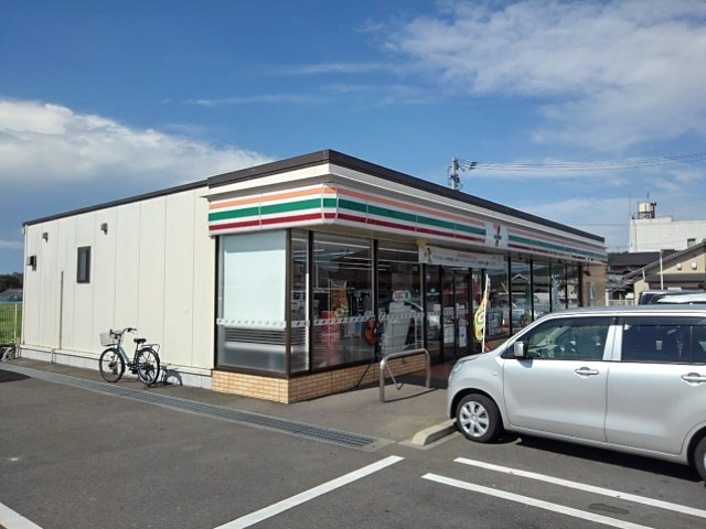 エスコート　Ａの周辺|7－11丸亀飯山町下法軍寺店まで450m
