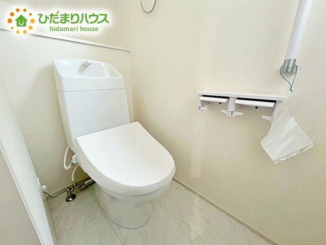 【トイレ】 | 小美玉市小川第1　新築戸建　2号棟 | 1・2階にトイレあるため、同時に利用でき混雑を避けられますね