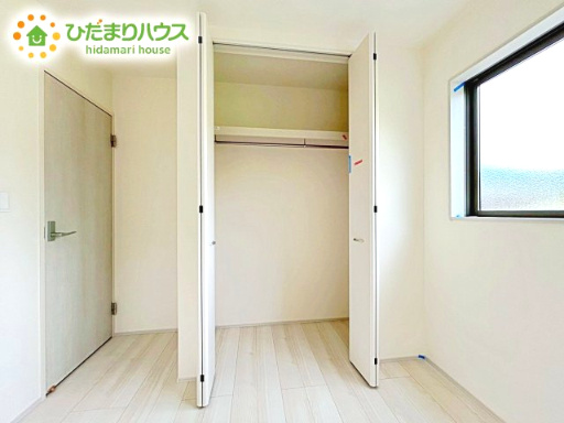 【収納】 | 小美玉市小川第1　新築戸建　2号棟 | クローゼットには、衣類や日用品などを整理整頓して収納できますね！