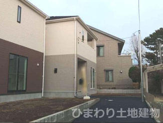 【間取り】 | 平塚市大神4丁目  2号棟 第18 | 防犯カメラ（利用時Wifi接続必要）　人感センサー付玄関灯　インナーバルコニー　浴室乾燥機+窓　全居室収納　LDK15.2帖