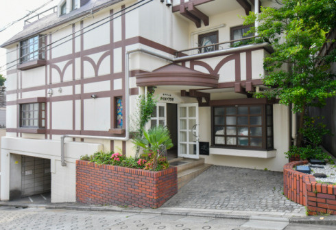 代々木上原ダイカンプラザの外観|きれいな外観です