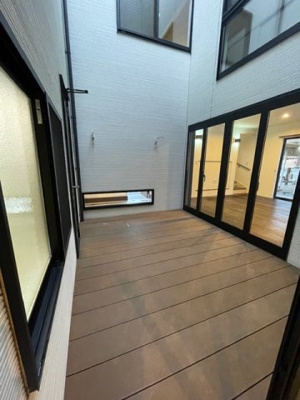 【居間・リビング】 | 　☆　中庭のある西尾市の邸宅　☆