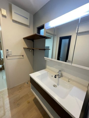 【独立洗面台】 | 　☆　中庭のある西尾市の邸宅　☆