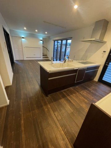 【居間・リビング】 | 　☆　中庭のある西尾市の邸宅　☆