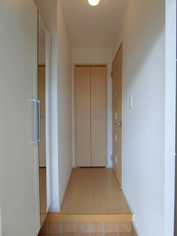 グレイスフル　レジデンスの玄関