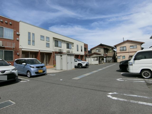 グレイスフル　レジデンスの駐車場