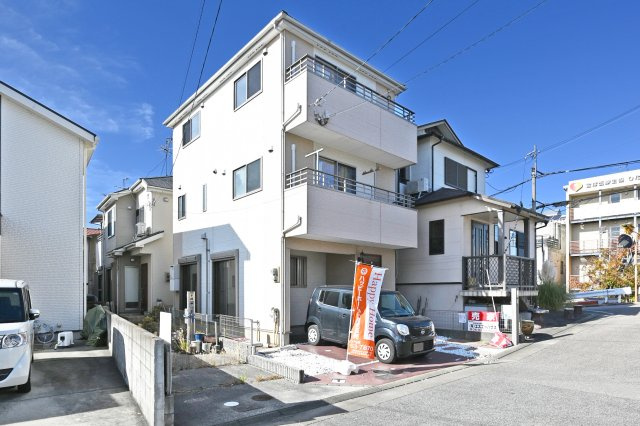 宝塚市高松町中古戸建│4LDK+並列駐車2台可（制限有）の外観|阪急「小林」駅徒歩21分×2025年10月室内リフォーム済の4LDK中古戸建のお家で新生活を始めませんか？皆様からのご連絡を心よりお待ちしております。