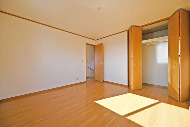 宝塚市高松町中古戸建│4LDK+並列駐車2台可（制限有）の洋室|3階洋室-8帖-