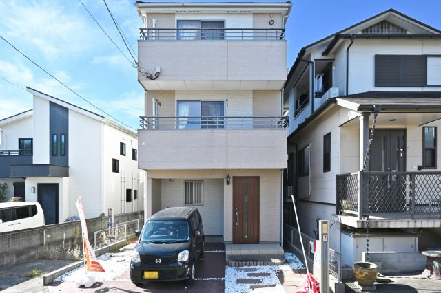 宝塚市高松町中古戸建│4LDK+並列駐車2台可（制限有）の駐車場|駐車2台