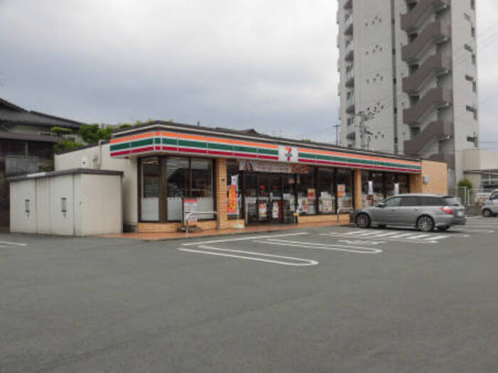 アルページュの周辺