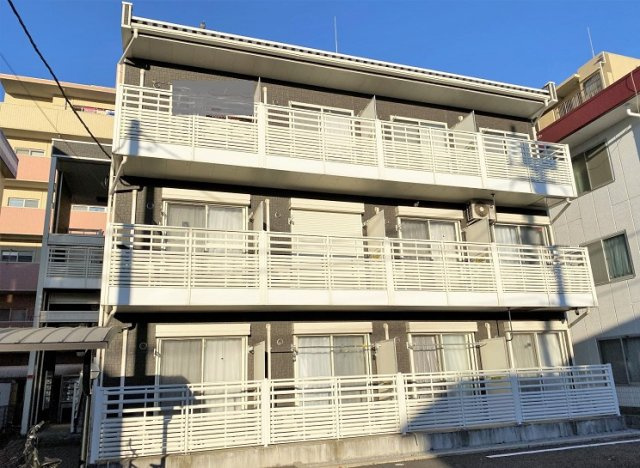 レオネクストラブバードのバルコニー