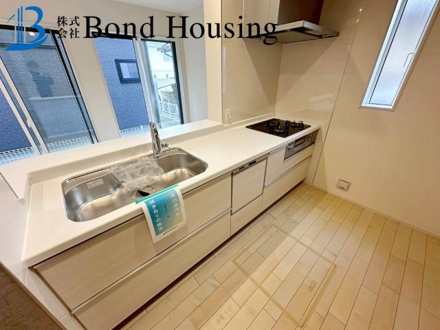 「収納充実」「LDK16帖」竹の台1丁目 2号棟のキッチン
